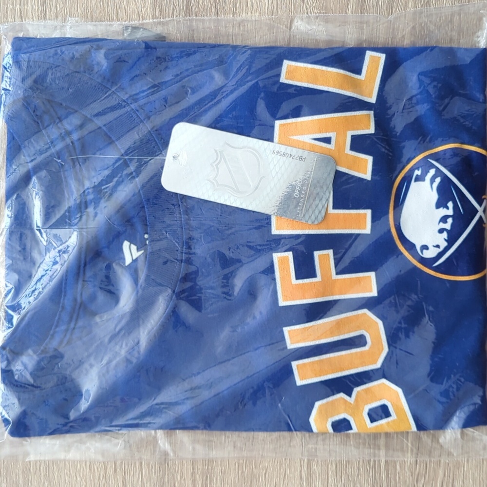 NHL Buffalo Tee- L
